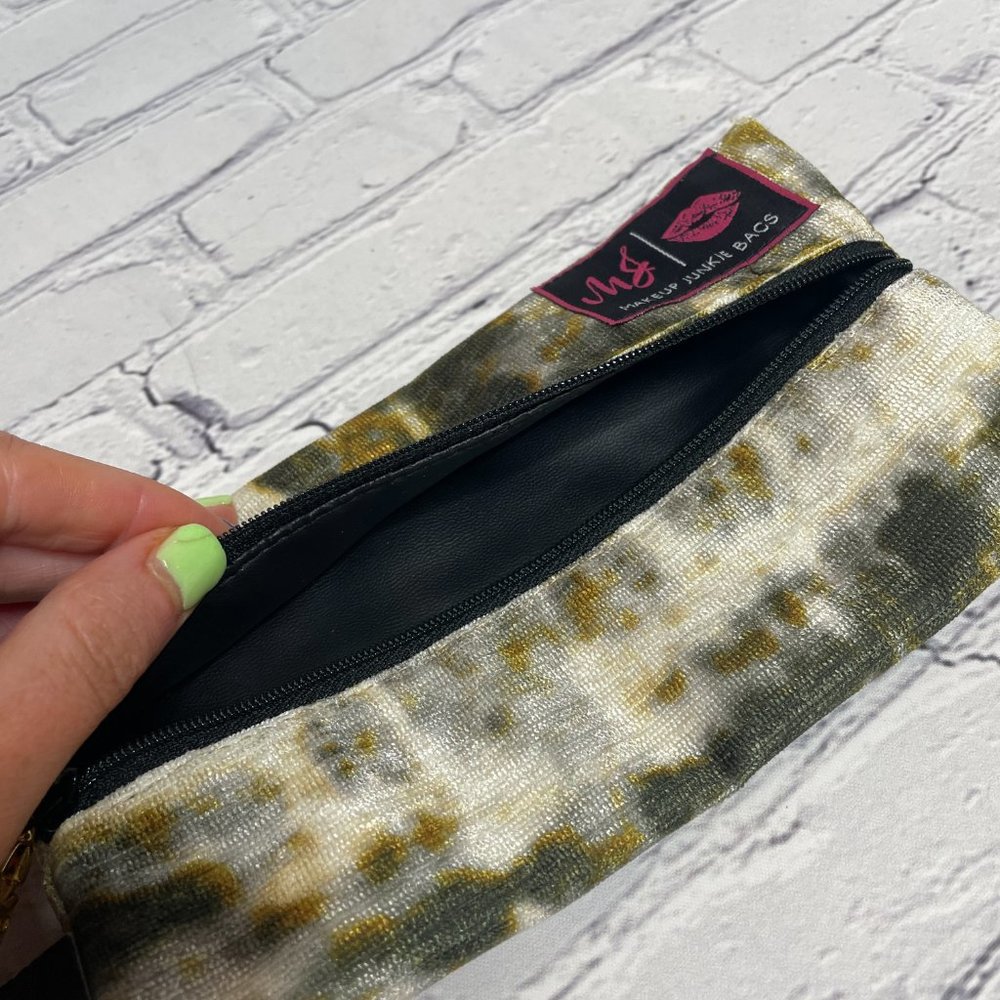 NWT Mini Makeup Junkie Cosmetics Travel Bag Fog Lights Boutique - Picture 3 of 4